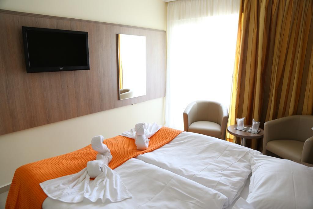 Hotel Piccadilly Mamaia Rum bild