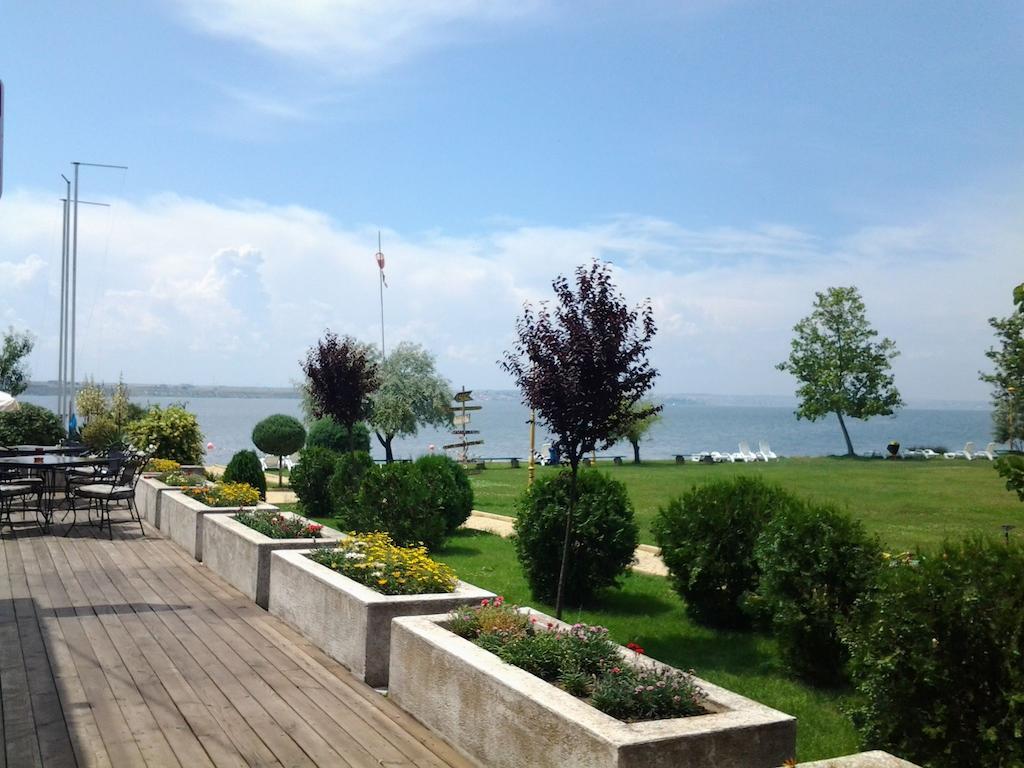 Hotel Piccadilly Mamaia Exteriör bild