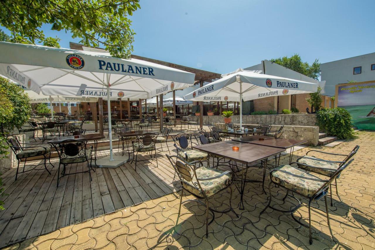 Hotel Piccadilly Mamaia Exteriör bild